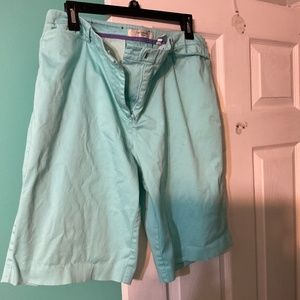 Liz Claiborne size 16 turquoise shorts